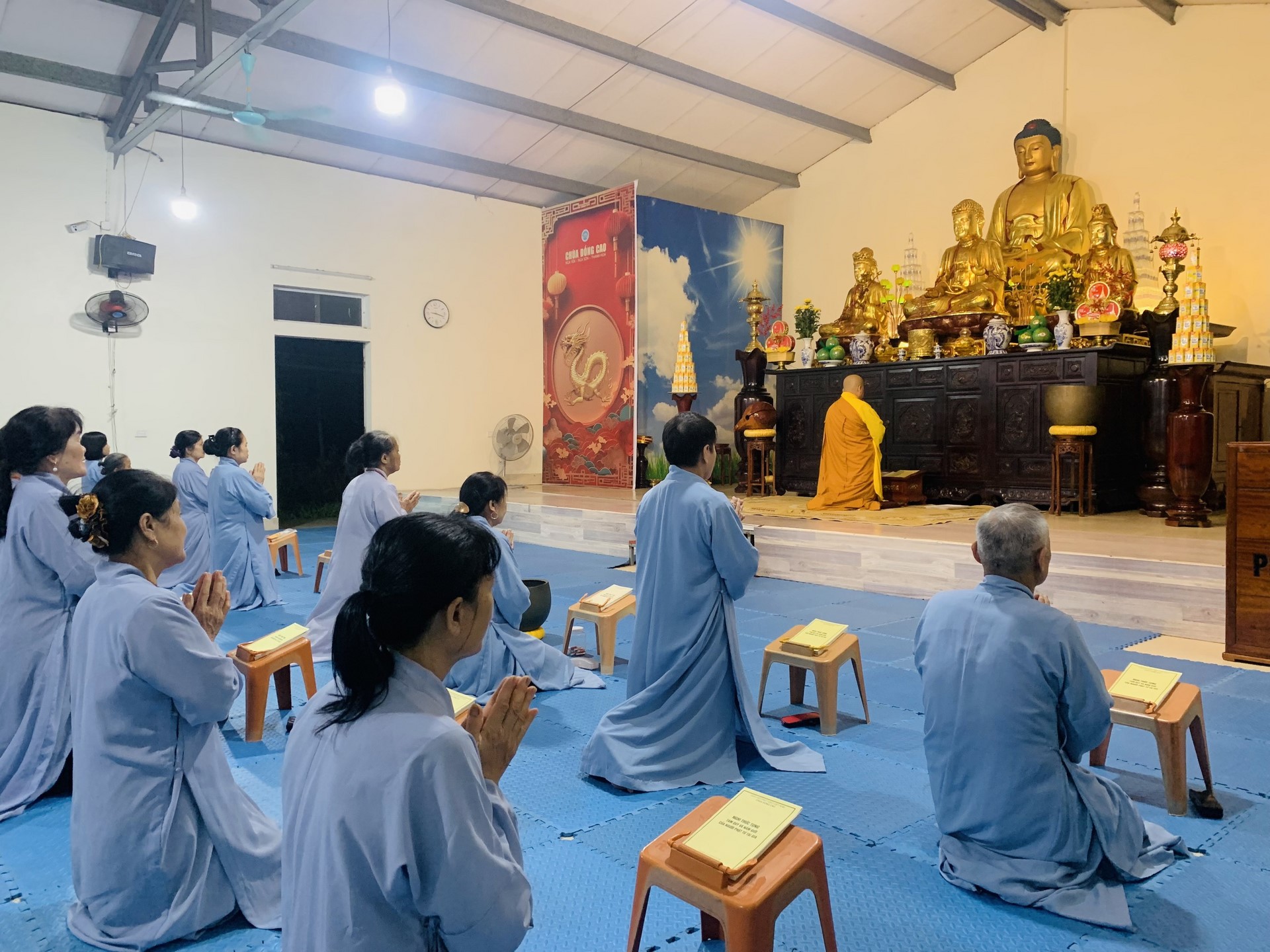 The 22nd Retreat “Learning the Practice as the Buddha Teachings” and a repentance ceremony at Dong Cao Pagoda, Thanh Hoa