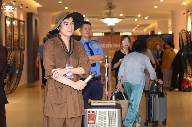 Entering into the 102nd Seven-Day Retreat