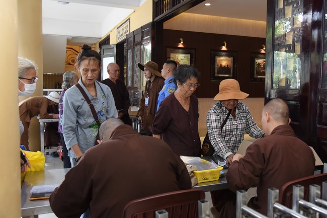 Entering into the 102nd Seven-Day Retreat