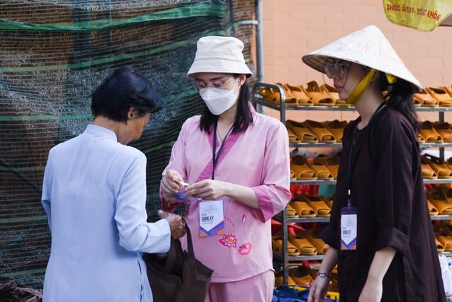 Entering into the 102nd Seven-Day Retreat