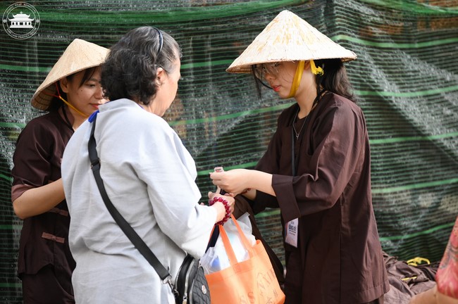 Entering into the 102nd Seven-Day Retreat