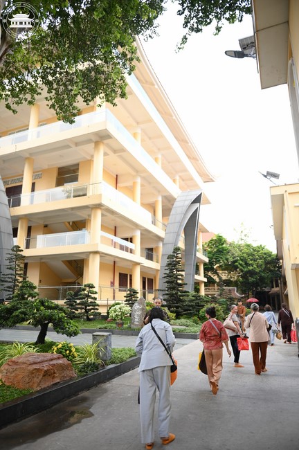 Entering into the 102nd Seven-Day Retreat