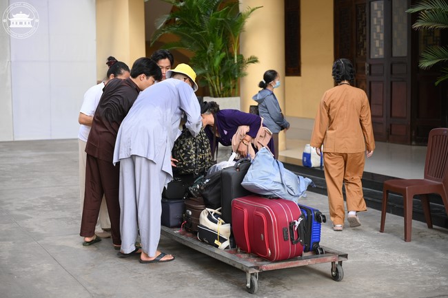 Entering into the 102nd Seven-Day Retreat