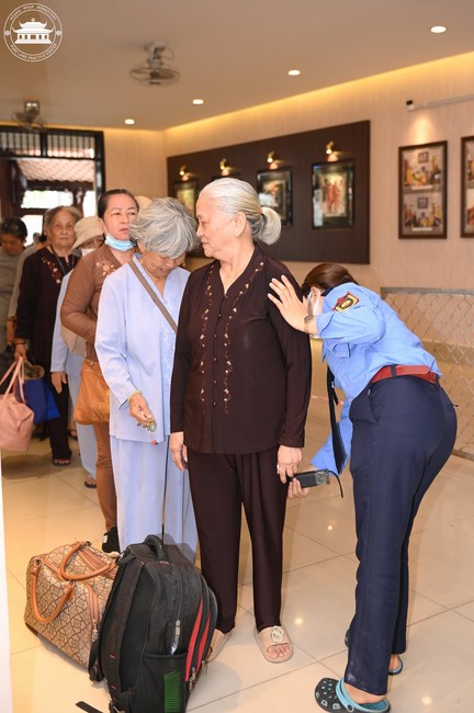 Entering into the 102nd Seven-Day Retreat