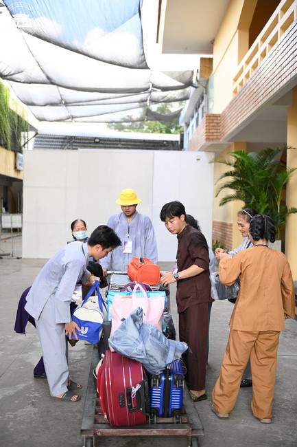 Entering into the 102nd Seven-Day Retreat