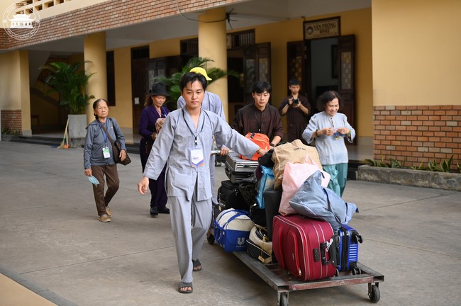 Entering into the 102nd Seven-Day Retreat