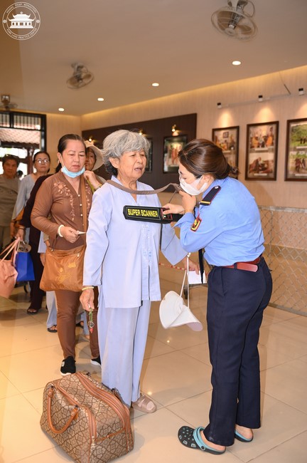 Entering into the 102nd Seven-Day Retreat