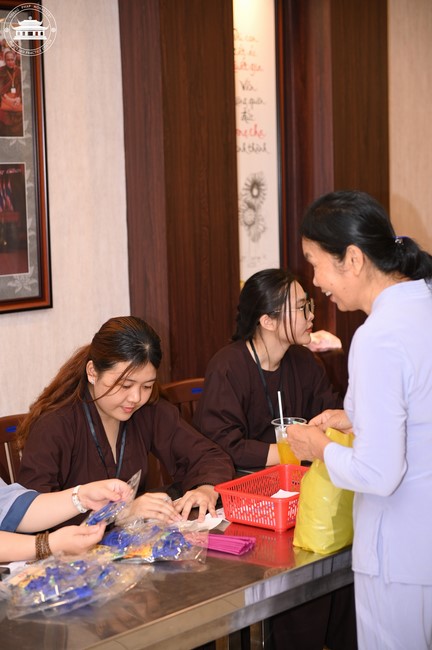 Entering into the 102nd Seven-Day Retreat