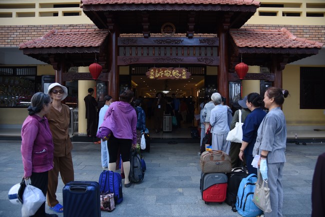 Entering into the 102nd Seven-Day Retreat