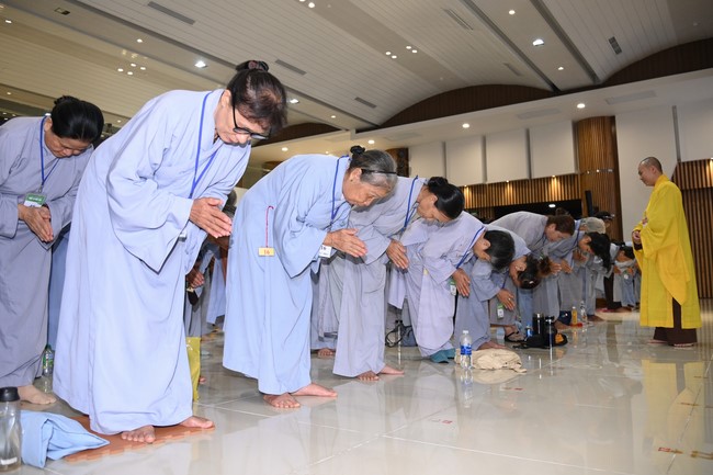 Opening the 102 nd Seven - Day Retreat