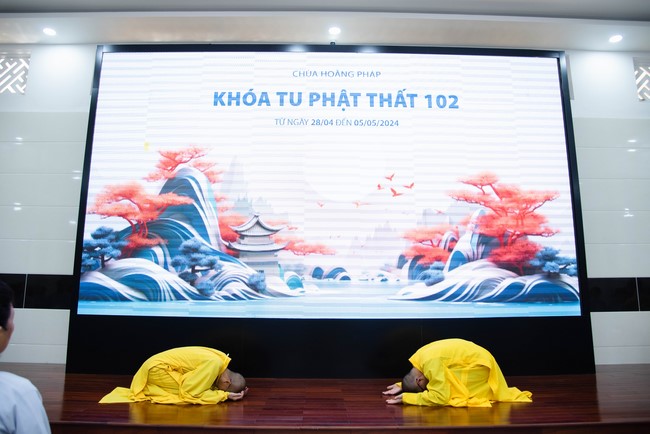 Opening the 102 nd Seven - Day Retreat