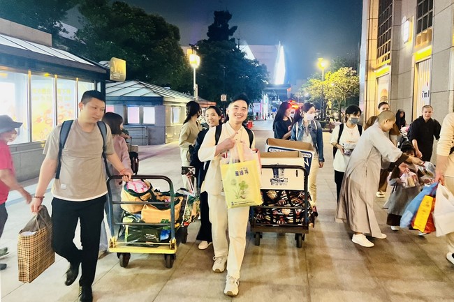 Chùa Linh Ẩn – Đài Loan: Pháp Hội trì tụng Kinh Địa Tạng Bồ Tát Bổn Nguyện tại MiaoLi