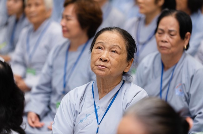 Dharma talk Five big questions of human life in the 102nd Seven-day Retreat