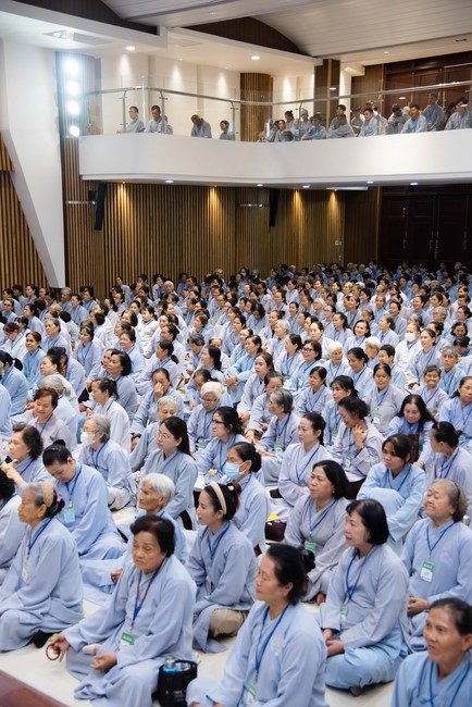 Dharma talk Five big questions of human life in the 102nd Seven-day Retreat