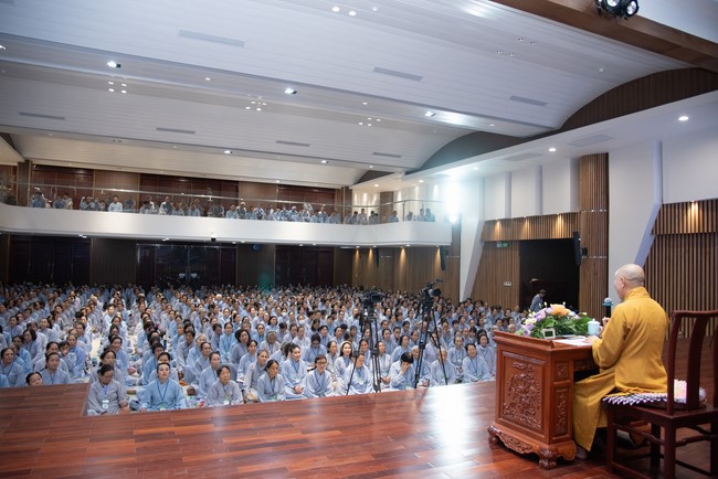 Dharma talk Five big questions of human life in the 102nd Seven-day Retreat