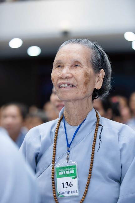 Dharma talk Five big questions of human life in the 102nd Seven-day Retreat