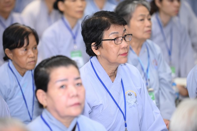 Dharma talk Five big questions of human life in the 102nd Seven-day Retreat