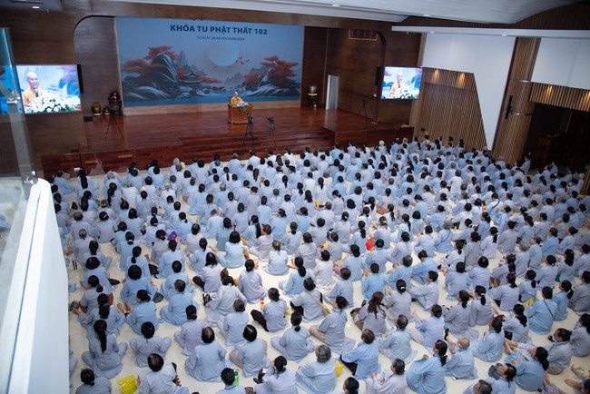 Dharma talk Five big questions of human life in the 102nd Seven-day Retreat