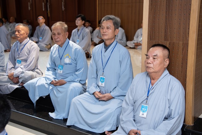 Dharma talk Five big questions of human life in the 102nd Seven-day Retreat