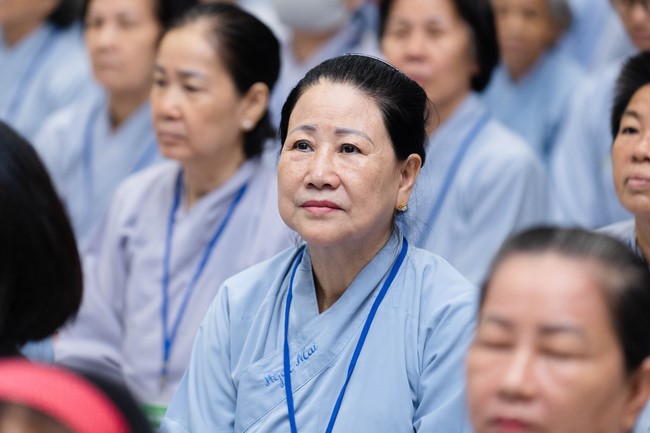 Dharma talk Five big questions of human life in the 102nd Seven-day Retreat