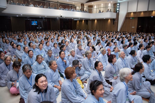 Dharma talk Five big questions of human life in the 102nd Seven-day Retreat