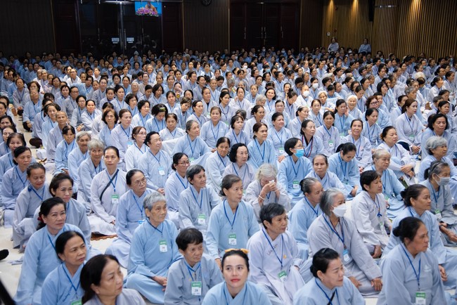 Dharma talk Five big questions of human life in the 102nd Seven-day Retreat