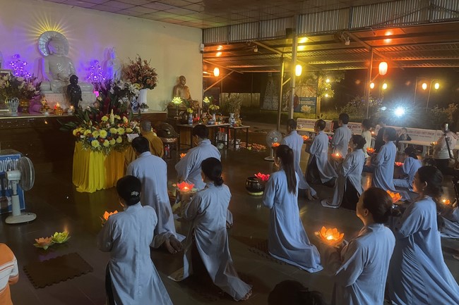 Commemorating the Birthday of Bodhisattva Avalokitesvara at Truong Phap pagoda, Hau Giang