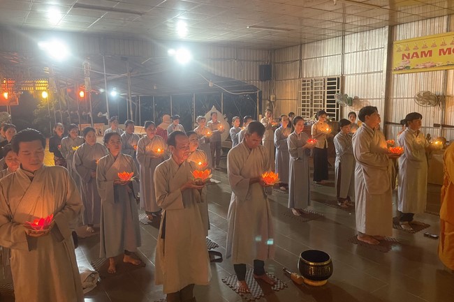 Commemorating the Birthday of Bodhisattva Avalokitesvara at Truong Phap pagoda, Hau Giang