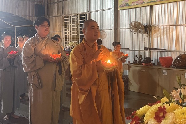 Commemorating the Birthday of Bodhisattva Avalokitesvara at Truong Phap pagoda, Hau Giang