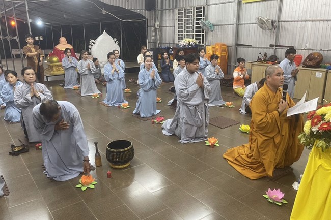 Commemorating the Birthday of Bodhisattva Avalokitesvara at Truong Phap pagoda, Hau Giang