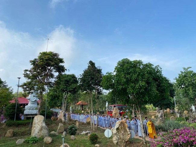 One-Day Peaceful Retreat at Suoi Phap Pagoda, Tay Ninh
