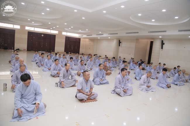 Dharma talk Protecting yourself in the 102nd Seven-day Retreat