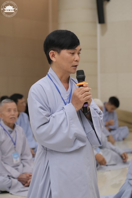 Dharma talk Protecting yourself in the 102nd Seven-day Retreat