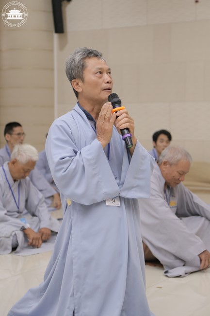 Dharma talk Protecting yourself in the 102nd Seven-day Retreat