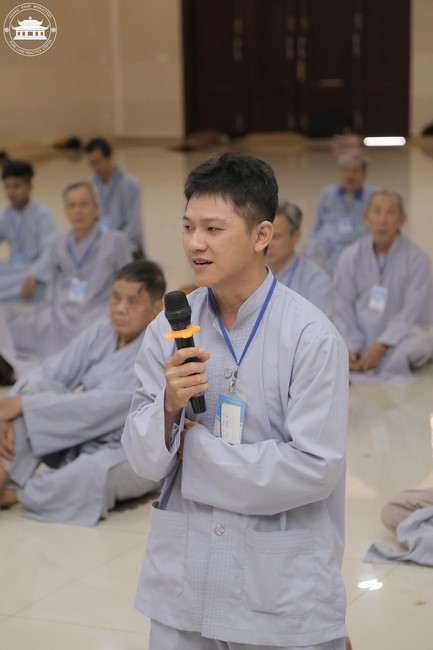 Dharma talk Protecting yourself in the 102nd Seven-day Retreat