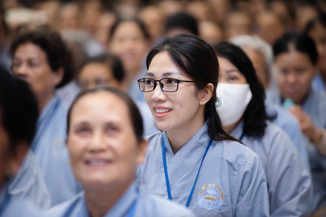 Dharma talk Protecting yourself in the 102nd Seven-day Retreat