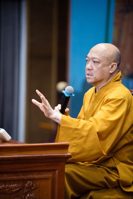 Dharma talk Protecting yourself in the 102nd Seven-day Retreat
