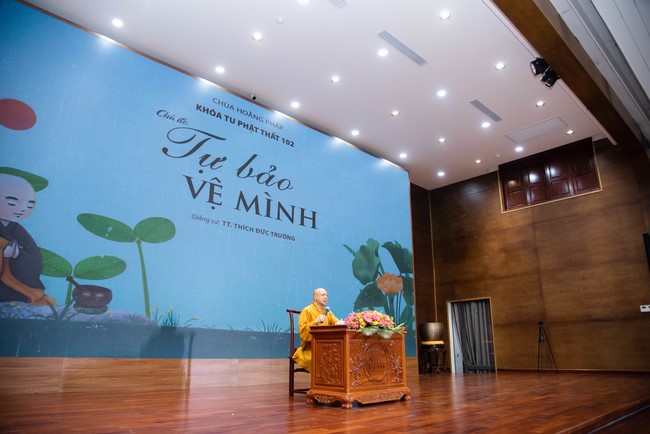 Dharma talk Protecting yourself in the 102nd Seven-day Retreat