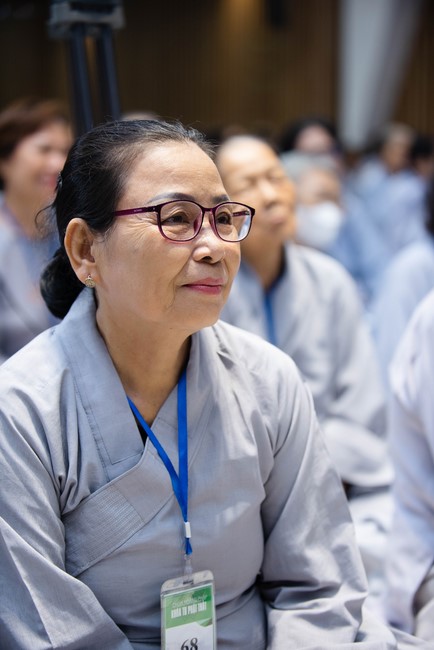 Dharma talk Protecting yourself in the 102nd Seven-day Retreat