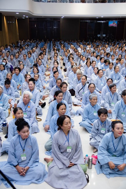 Dharma talk Protecting yourself in the 102nd Seven-day Retreat