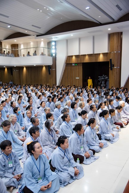 Dharma talk Protecting yourself in the 102nd Seven-day Retreat