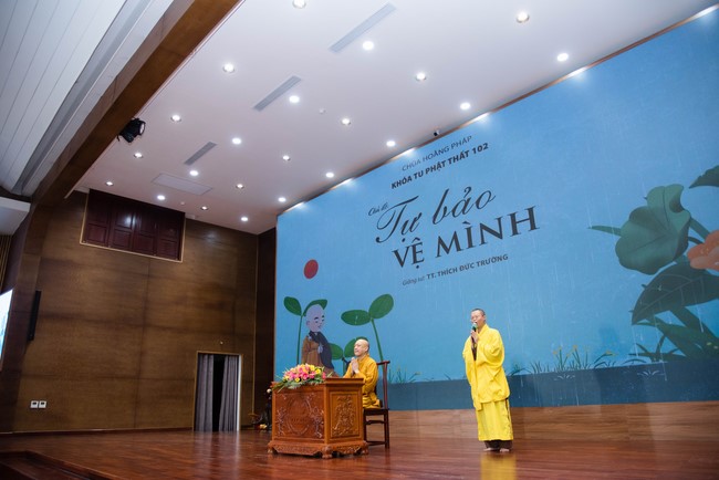 Dharma talk Protecting yourself in the 102nd Seven-day Retreat