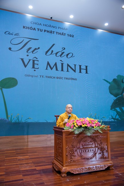 Dharma talk Protecting yourself in the 102nd Seven-day Retreat