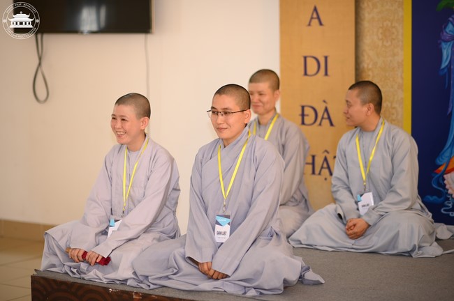 Dharma talk Protecting yourself in the 102nd Seven-day Retreat