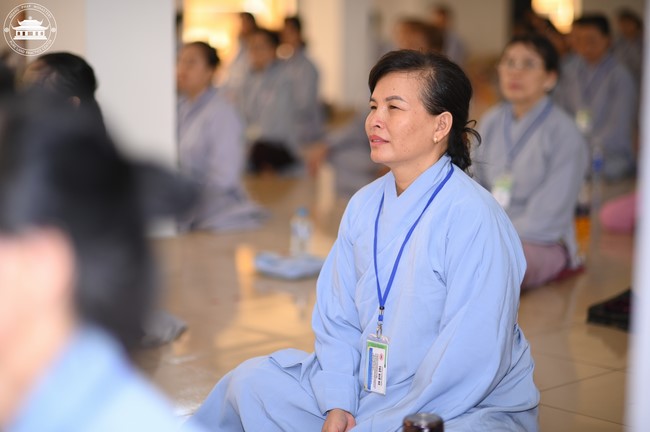 Dharma talk Protecting yourself in the 102nd Seven-day Retreat