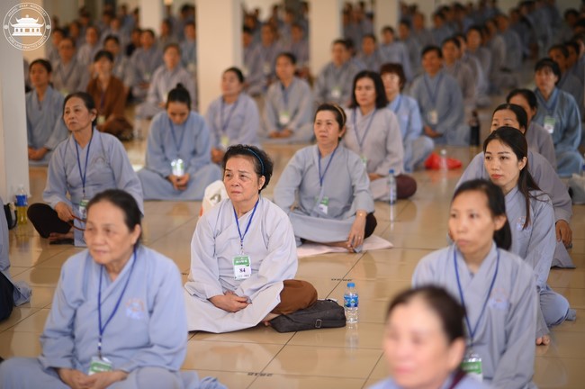 Dharma talk Protecting yourself in the 102nd Seven-day Retreat