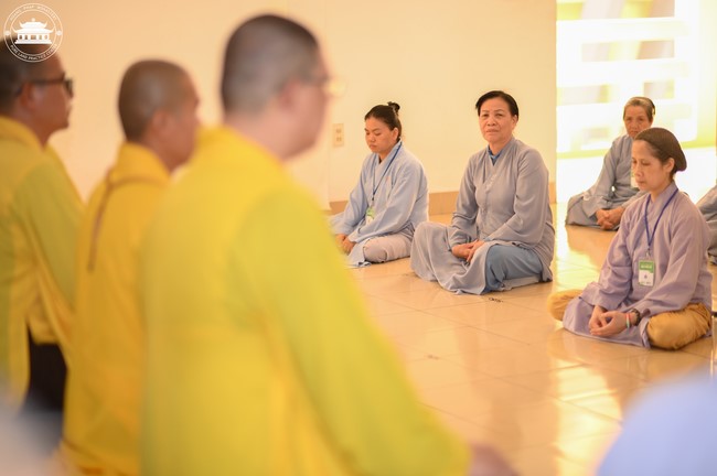 Dharma talk Protecting yourself in the 102nd Seven-day Retreat