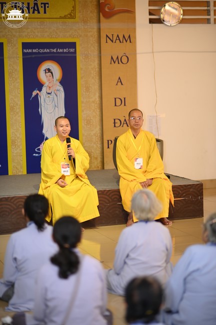 Dharma talk Protecting yourself in the 102nd Seven-day Retreat