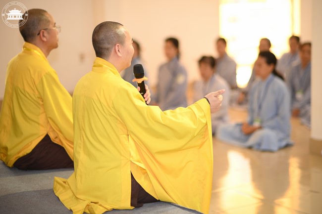 Dharma talk Protecting yourself in the 102nd Seven-day Retreat