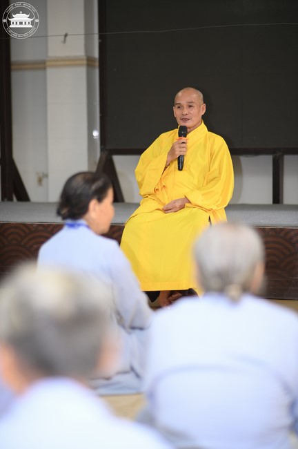 Dharma talk Protecting yourself in the 102nd Seven-day Retreat